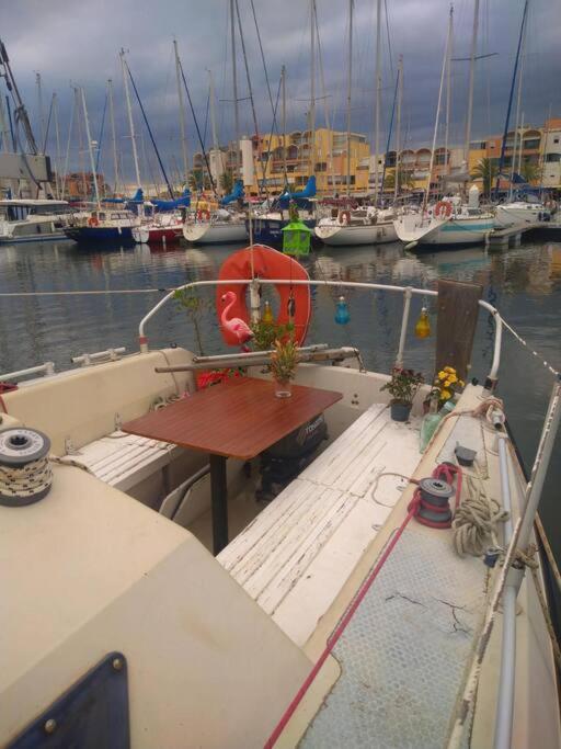Super Voilier Eve Hotel Gruissan Exterior foto